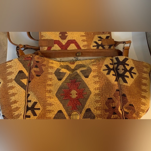 Isabella Fiore Native American Tribal Rural Rustic Chenille Geometric Weekender - Picture 3 of 11